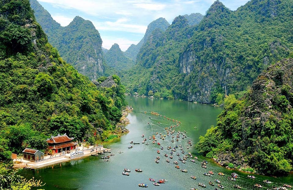 VIET NAM HIGHLIGHT TOUR